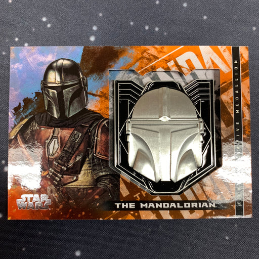 Star Wars - The Mandalorian 2020 -  M-MH - Mandalorian Helmet Medallion Vintage Trading Card Singles Topps   