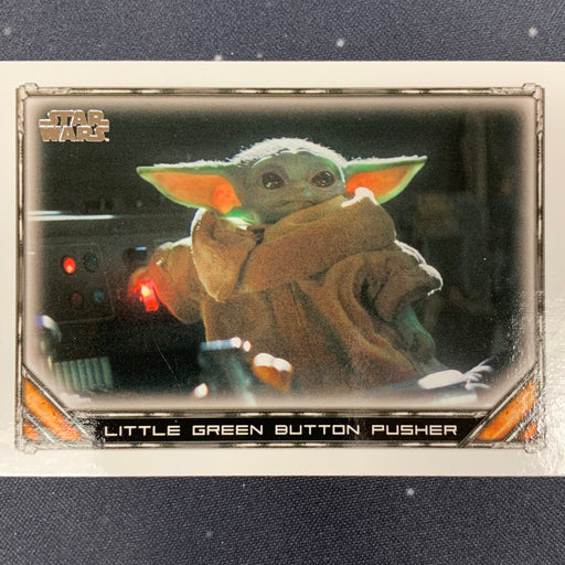 Star Wars - The Mandalorian 2020 -  039 - Little Green Button Pusher Vintage Trading Card Singles Topps