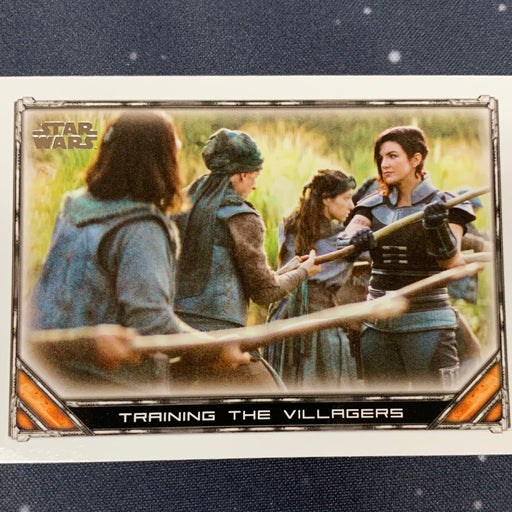 Star Wars - The Mandalorian 2020 -  045 - Training the Villagers Vintage Trading Card Singles Topps   