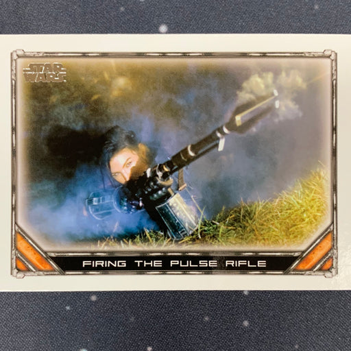 Star Wars - The Mandalorian 2020 -  048 - Firing the Pulse Rifle Vintage Trading Card Singles Topps   